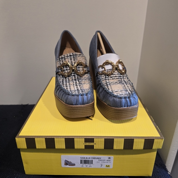 Circus by Sam Edelman Corduroy Blue and Brown Heeled Loafers - Picture 10 of 10
